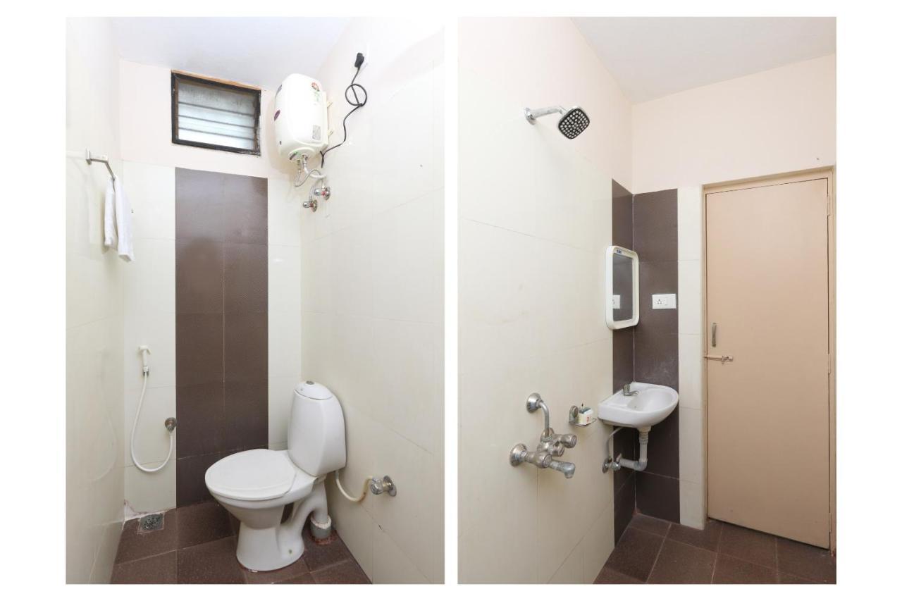 Hotel Oyo 15963 Manor 3*