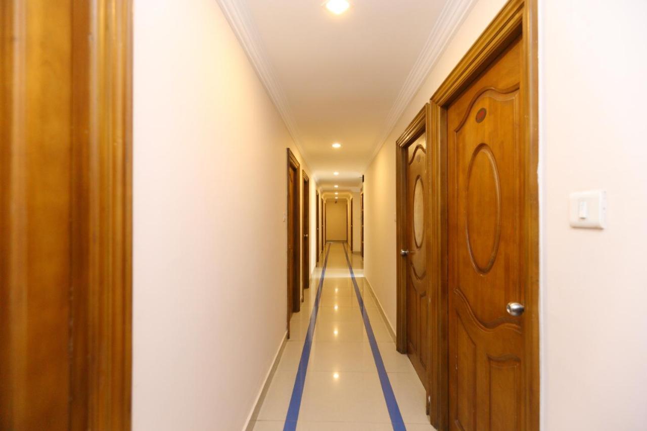 Oyo 15963 Manor 3*