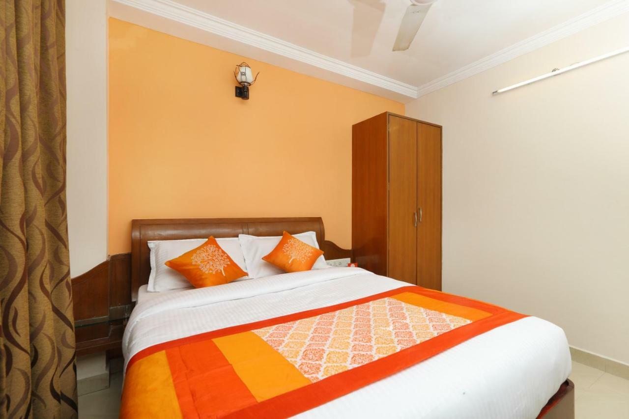 Oyo 15963 Manor Hotel Chennai